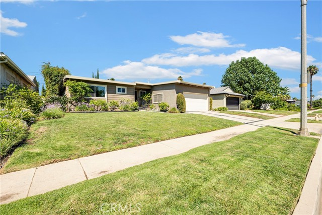5921 Babbitt Avenue photo 2