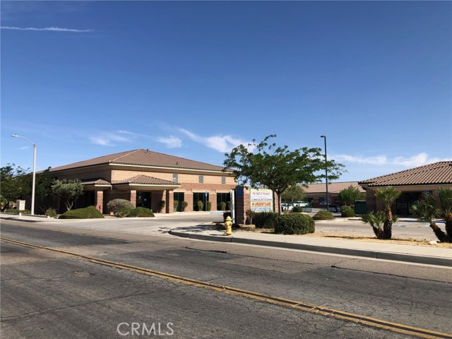 16490 Walnut Street, Hesperia, California 92345, ,Commercial Lease,For Rent,16490 Walnut Street,CRHD23087838