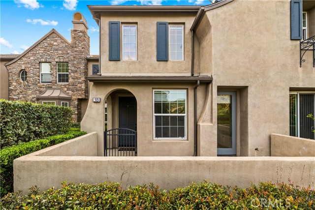 Detail Gallery Image 3 of 20 For 18 Notchbrook, Ladera Ranch,  CA 92694 - 3 Beds | 2/1 Baths