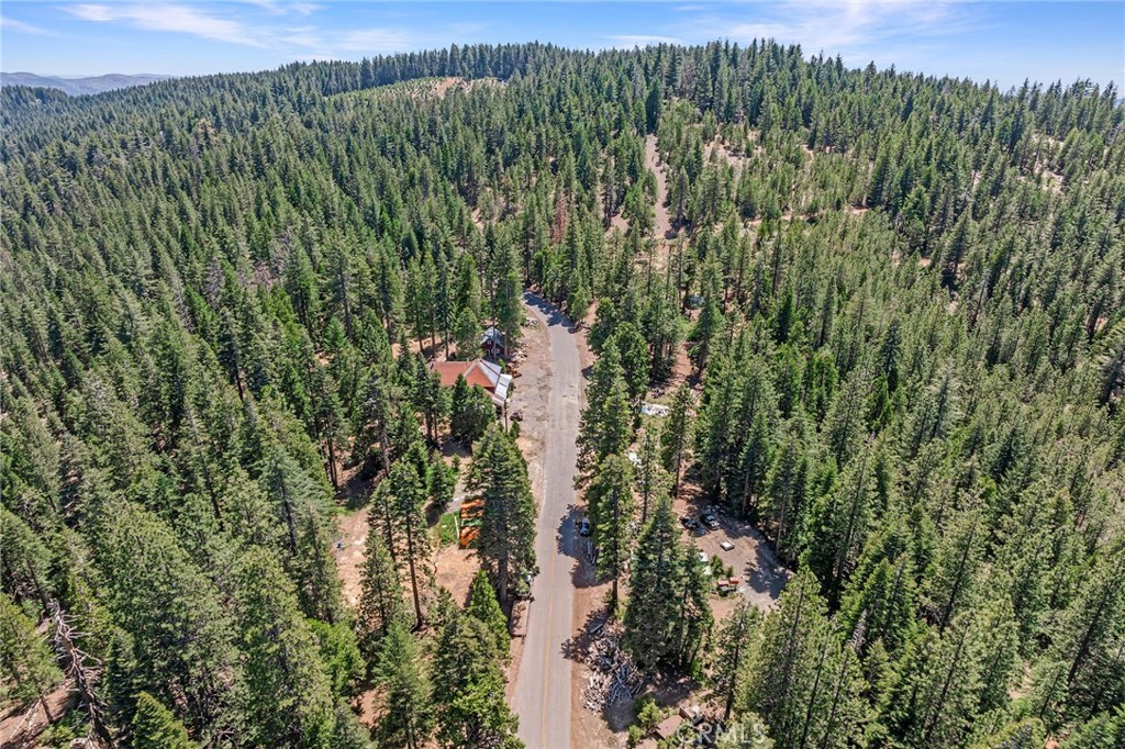 https://media.crmls.org/medias/c67e0c47-84bd-472b-a996-0a1f8f5d63df.jpg?preset=X-Large
