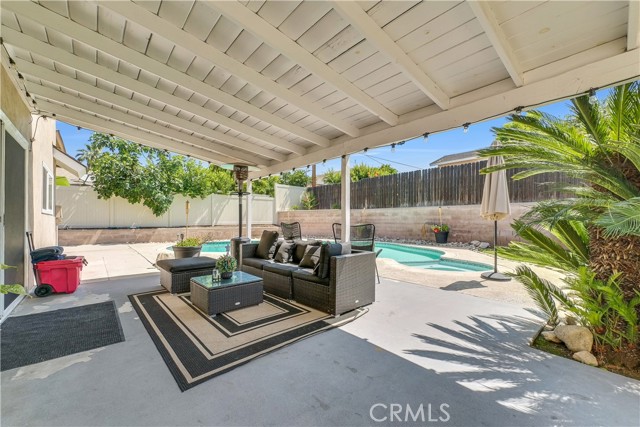 5991 Rogers Lane, San Bernardino CA: https://media.crmls.org/medias/c67e9ba7-81c7-42d1-9f3d-564fb797d033.jpg