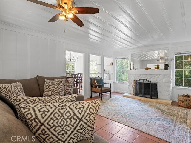 Detail Gallery Image 14 of 54 For 24834 Edelweiss Dr, Crestline,  CA 92325 - 2 Beds | 2 Baths