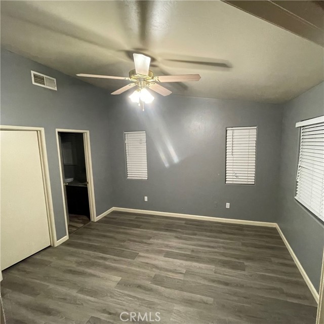 8931 Moose Creek Court, Bakersfield CA: https://media.crmls.org/medias/c67f7d08-8214-404f-b36a-a99401476597.jpg