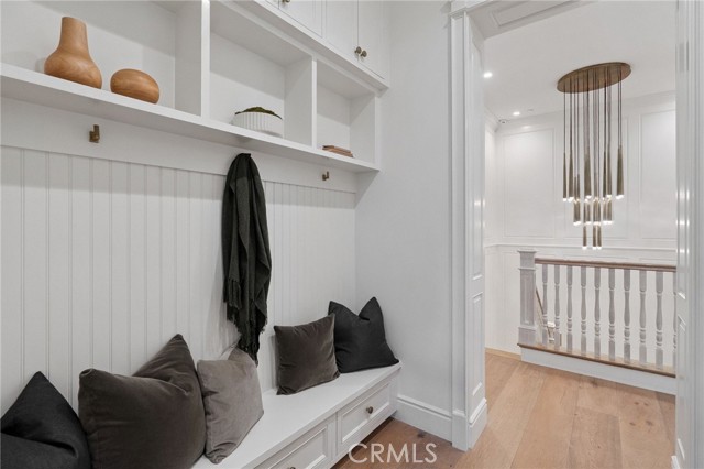 16630 Oldham Place, Encino CA: https://media.crmls.org/medias/c6810eff-3b6b-439e-a557-3c5a9510979a.jpg