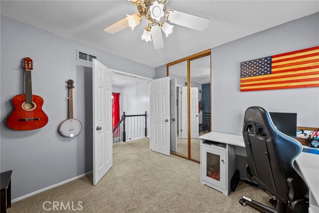 Detail Gallery Image 26 of 44 For 16503 Fairglade, Canyon Country,  CA 91387 - 4 Beds | 3 Baths