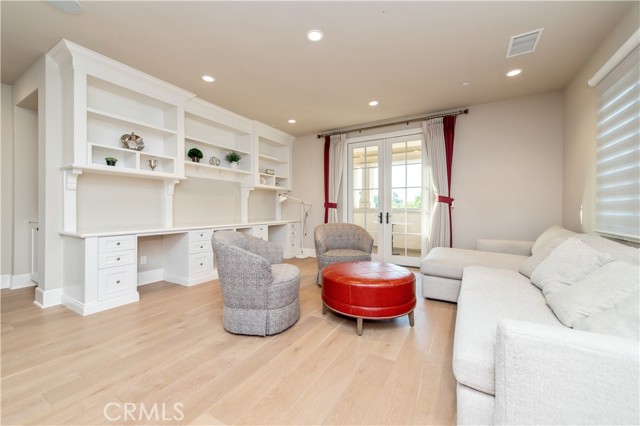 Detail Gallery Image 37 of 58 For 104 Quiet Place, Irvine,  CA 92602 - 4 Beds | 4/1 Baths
