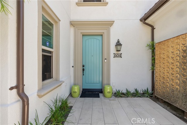 604 E Water Street, Anaheim CA: https://media.crmls.org/medias/c6825522-1520-4c43-8fcd-02f49fdde66d.jpg