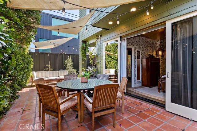 Detail Gallery Image 54 of 72 For 532 Rialto Ave, Venice,  CA 90291 - 3 Beds | 2 Baths