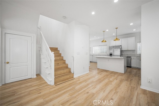 5740 S Glennie Lane, Los Angeles CA: https://media.crmls.org/medias/c6826b30-ccd4-4a41-bc14-55a7a51bf93b.jpg