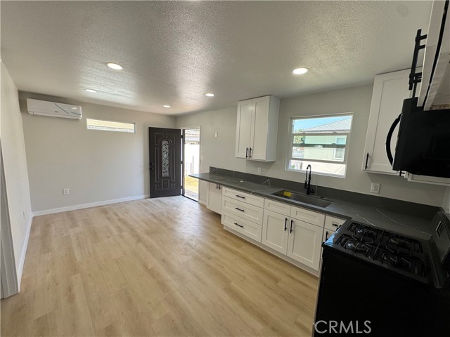 615 W 27th Street, San Bernardino CA: https://media.crmls.org/medias/c68274bc-6baf-49bf-812c-8d8745317f57.jpg