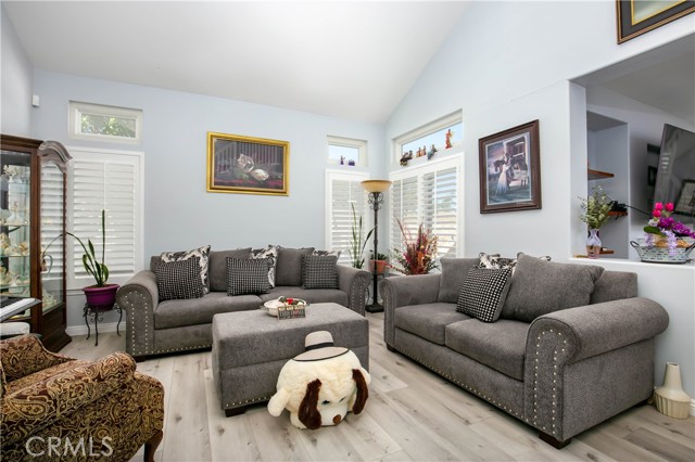 1805 Date Palm Drive, Palmdale CA: https://media.crmls.org/medias/c68432a4-92fa-4291-a3b3-7d1189dc81fe.jpg