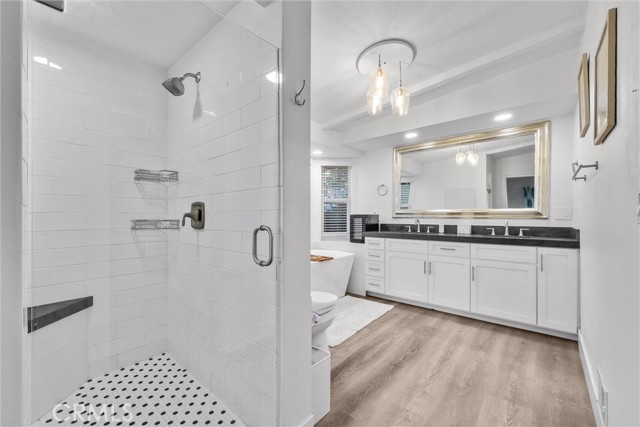 Image 28 of 49 For 2120 Fairview