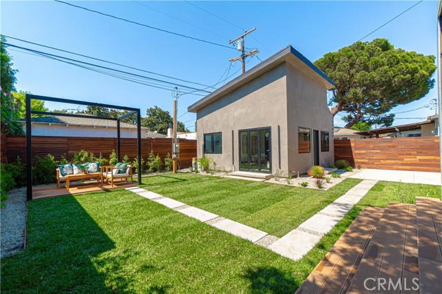 Detail Gallery Image 47 of 65 For 10943 Pickford Way, Culver City,  CA 90230 - 5 Beds | 4/1 Baths