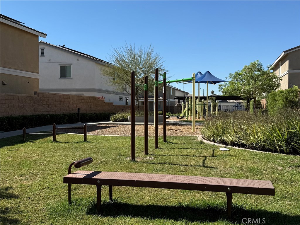 https://media.crmls.org/medias/c684dd0e-6886-40b4-9c85-6e8794eaf73d.jpg?preset=X-Large
