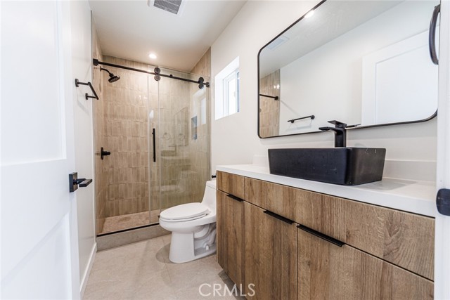 Detail Gallery Image 10 of 22 For 1855 Crenshaw Bld, Los Angeles,  CA 90019 - 4 Beds | 3 Baths