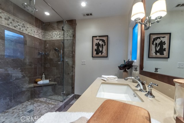 25 Harbor Sight Drive, Rolling Hills Estates, California 90274, 4 Bedrooms Bedrooms, ,1 BathroomBathrooms,Residential,Sold,Harbor Sight,SB21176367