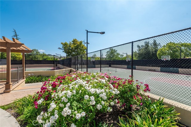 25551 Prado De Las Flores, Calabasas CA: https://media.crmls.org/medias/c6854dab-0a03-4aff-8d1d-f8baa6b7b5eb.jpg