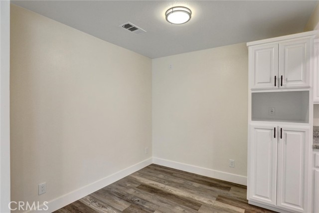 402 E Glendale Drive, Orange CA: https://media.crmls.org/medias/c6858f11-b4e8-416e-ad75-624f955f550a.jpg