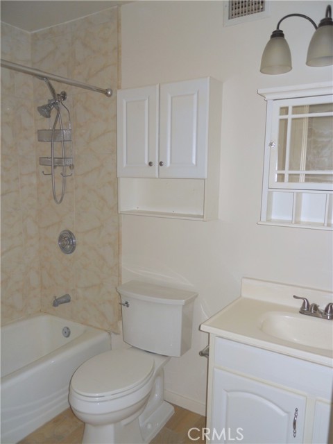 630 N Darwood Avenue, San Dimas CA: https://media.crmls.org/medias/c685a499-1018-4a95-be76-ec18140f6d55.jpg