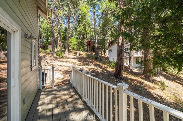 Detail Gallery Image 25 of 28 For 746 W Victoria Ct, Lake Arrowhead,  CA 92352 - 2 Beds | 2 Baths