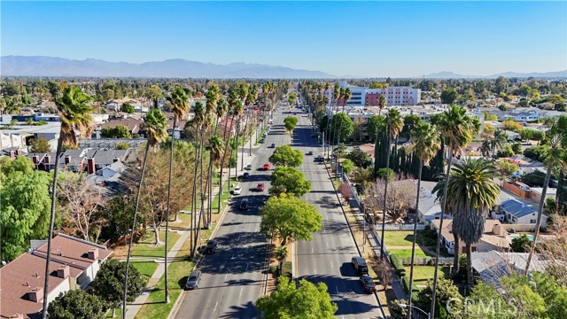 Detail Gallery Image 47 of 47 For 19451 Sherman Way #301,  Reseda,  CA 91335 - 3 Beds | 2/1 Baths