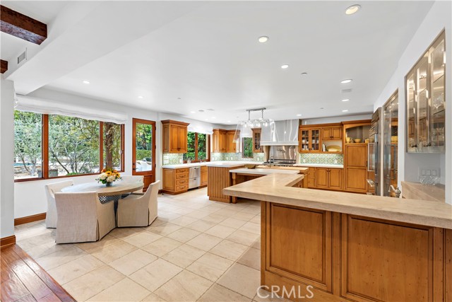 Detail Gallery Image 9 of 47 For 206 Driftwood Rd, Corona Del Mar,  CA 92625 - 4 Beds | 5/1 Baths