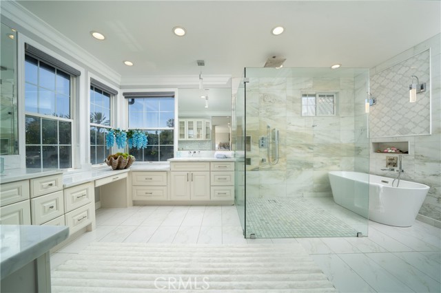 5712 Ocean Vista Drive, Huntington Beach CA: https://media.crmls.org/medias/c6877849-cb57-4960-b688-5ab7d87a5242.jpg