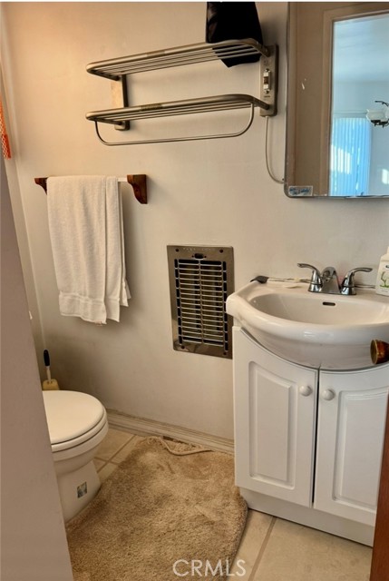 Detail Gallery Image 7 of 13 For 16917 S Catalina Ave, Gardena,  CA 90247 - 3 Beds | 2/1 Baths