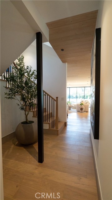 Detail Gallery Image 10 of 24 For 519 Narcissus Ave, Corona Del Mar,  CA 92625 - 3 Beds | 3 Baths