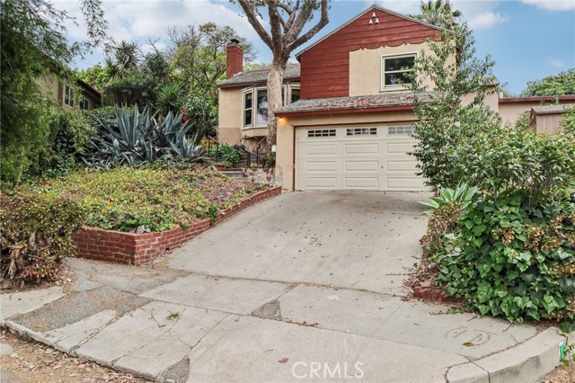 5603 Heatherdale Drive, Los Angeles CA: https://media.crmls.org/medias/c6883741-15fa-4b66-b246-e443c2909b85.jpg