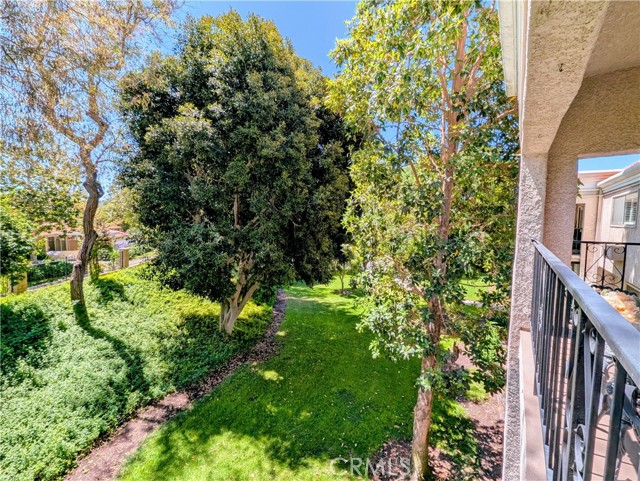 5499 Paseo Del Lago W, Laguna Woods CA: https://media.crmls.org/medias/c68918d0-2bfb-414b-96a9-2ac01031272c.jpg
