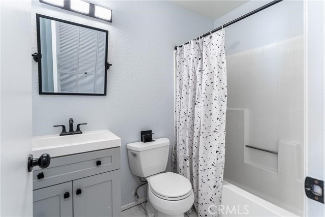 18840 Vista Del Canon, Newhall CA: https://media.crmls.org/medias/c6892372-91a8-40ef-9156-93470e55436c.jpg
