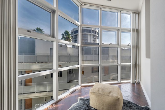 Detail Gallery Image 12 of 15 For 171 N Church Ln #514,  Los Angeles,  CA 90049 - 2 Beds | 2 Baths