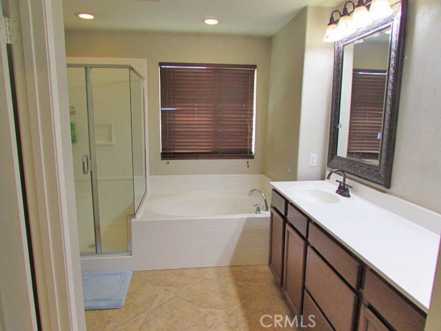 Detail Gallery Image 16 of 25 For 10918 Clover Cir, Corona,  CA 92883 - 4 Beds | 2/1 Baths