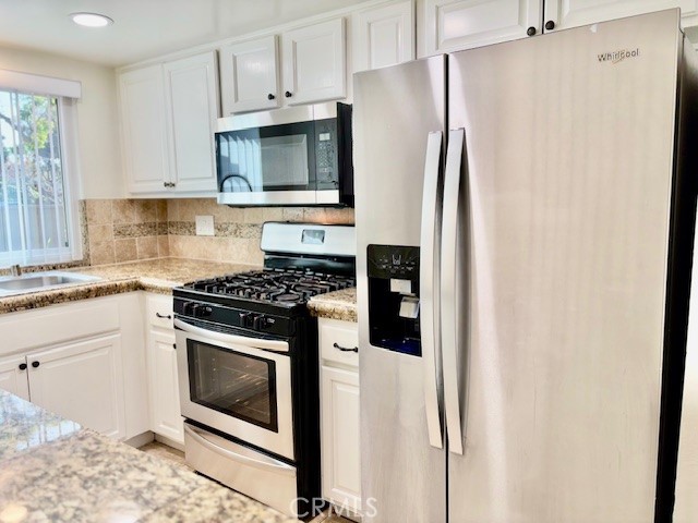 Detail Gallery Image 18 of 23 For 2558 Orange Ave #G,  Costa Mesa,  CA 92627 - 3 Beds | 2/1 Baths