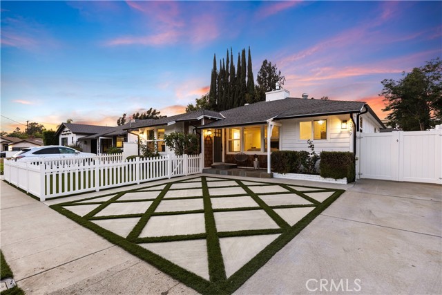 Detail Gallery Image 32 of 32 For 12947 La Maida St, Sherman Oaks,  CA 91423 - 4 Beds | 3 Baths