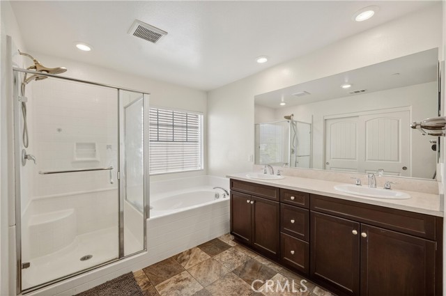 17689 Cornsilk Lane, San Bernardino CA: https://media.crmls.org/medias/c68bf3ff-1917-4674-890a-da6f415cc332.jpg