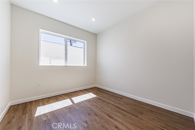 Detail Gallery Image 18 of 27 For 1859 Crenshaw Bld #1/2,  Los Angeles,  CA 90019 - 4 Beds | 3 Baths