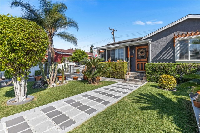 Detail Gallery Image 4 of 27 For 10521 Asher Street, El Monte,  CA 91733 - 4 Beds | 2 Baths