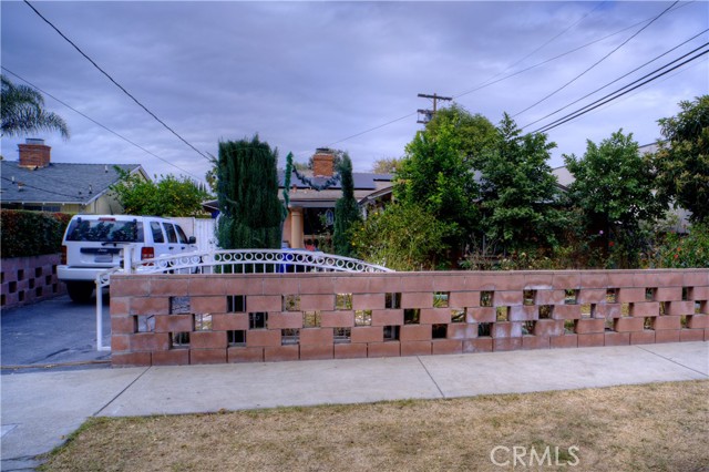 Detail Gallery Image 2 of 7 For 14519 Addison St, Sherman Oaks,  CA 91403 - 3 Beds | 2 Baths