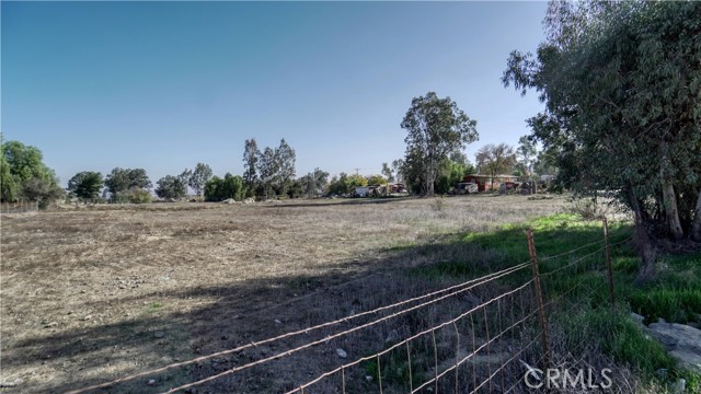 915 Mapes Road, Perris, California 92570, ,Land,For Sale,915 Mapes Road,CROC22253142