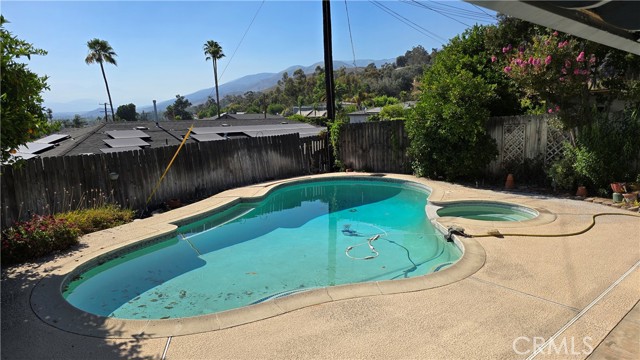 Detail Gallery Image 32 of 37 For 3930 Ironwood St, San Bernardino,  CA 92404 - 3 Beds | 2/1 Baths