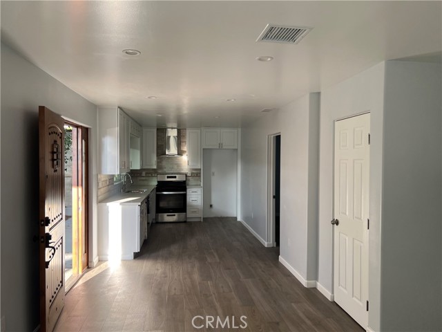 Detail Gallery Image 2 of 29 For 13745 Polk, Sylmar,  CA 91342 - 3 Beds | 2 Baths