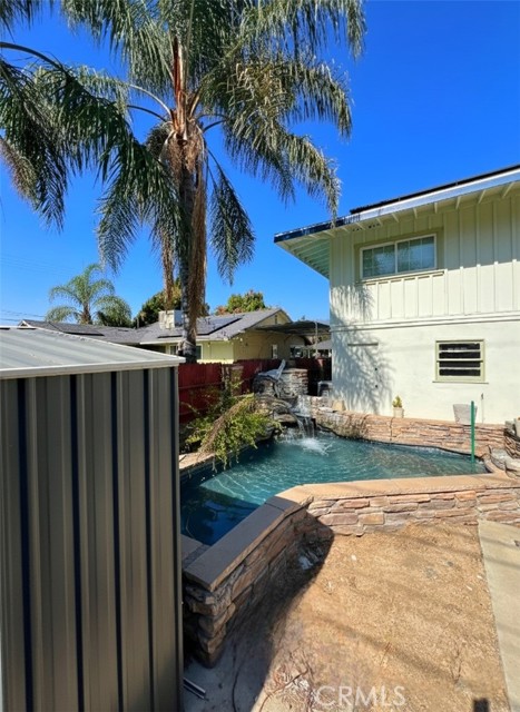 Detail Gallery Image 2 of 6 For 245 E Edgemont, San Bernardino,  CA 92404 - 5 Beds | 2 Baths