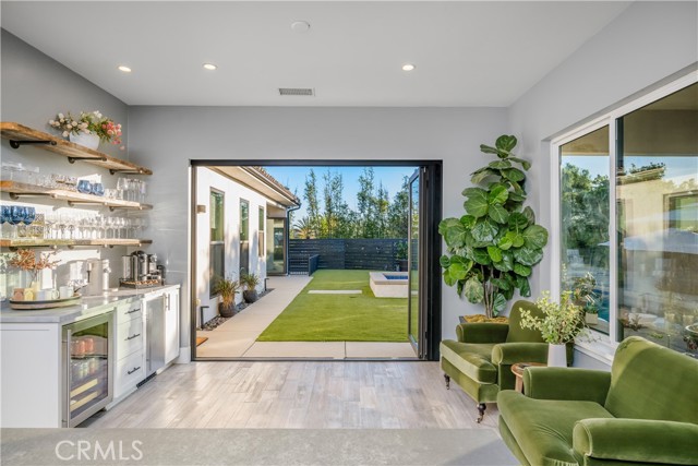 Detail Gallery Image 11 of 64 For 2318 Vista Grande, Vista,  CA 92084 - 5 Beds | 4 Baths