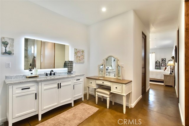 Image 20 of 45 For 50645 Lockwood