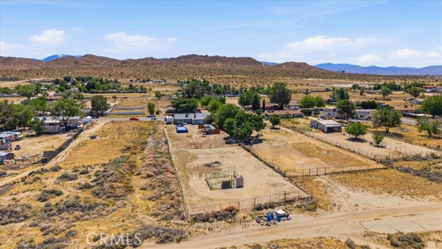 15235 Newmont, Lancaster CA: https://media.crmls.org/medias/c6904cc2-955f-4a6c-b5c3-1d94fe8359be.jpg