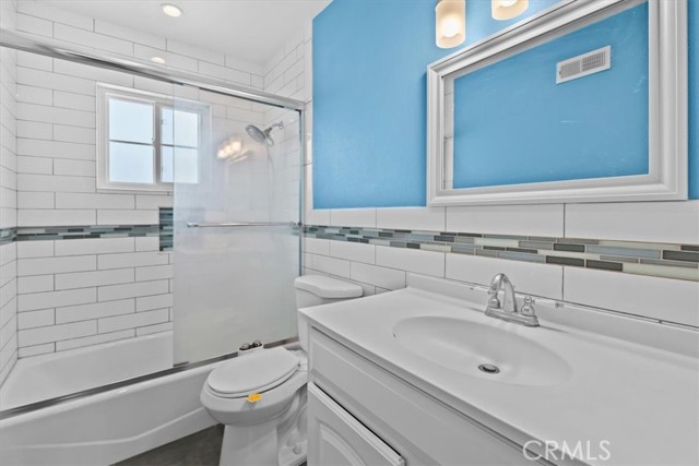 Detail Gallery Image 13 of 16 For 19868 Berkshire, Huntington Beach,  CA 92646 - 2 Beds | 1/1 Baths