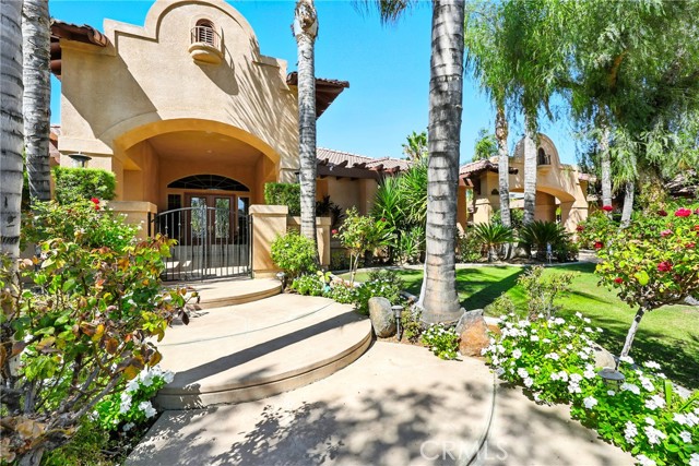 Detail Gallery Image 7 of 60 For 13204 Michaelangelo Dr, Bakersfield,  CA 93314 - 5 Beds | 3 Baths