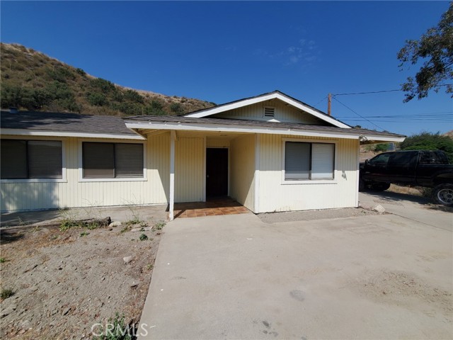 Detail Gallery Image 3 of 22 For 30435 N Brandywine Canyon Rd, Canyon Country,  CA 91351 - 3 Beds | 2 Baths
